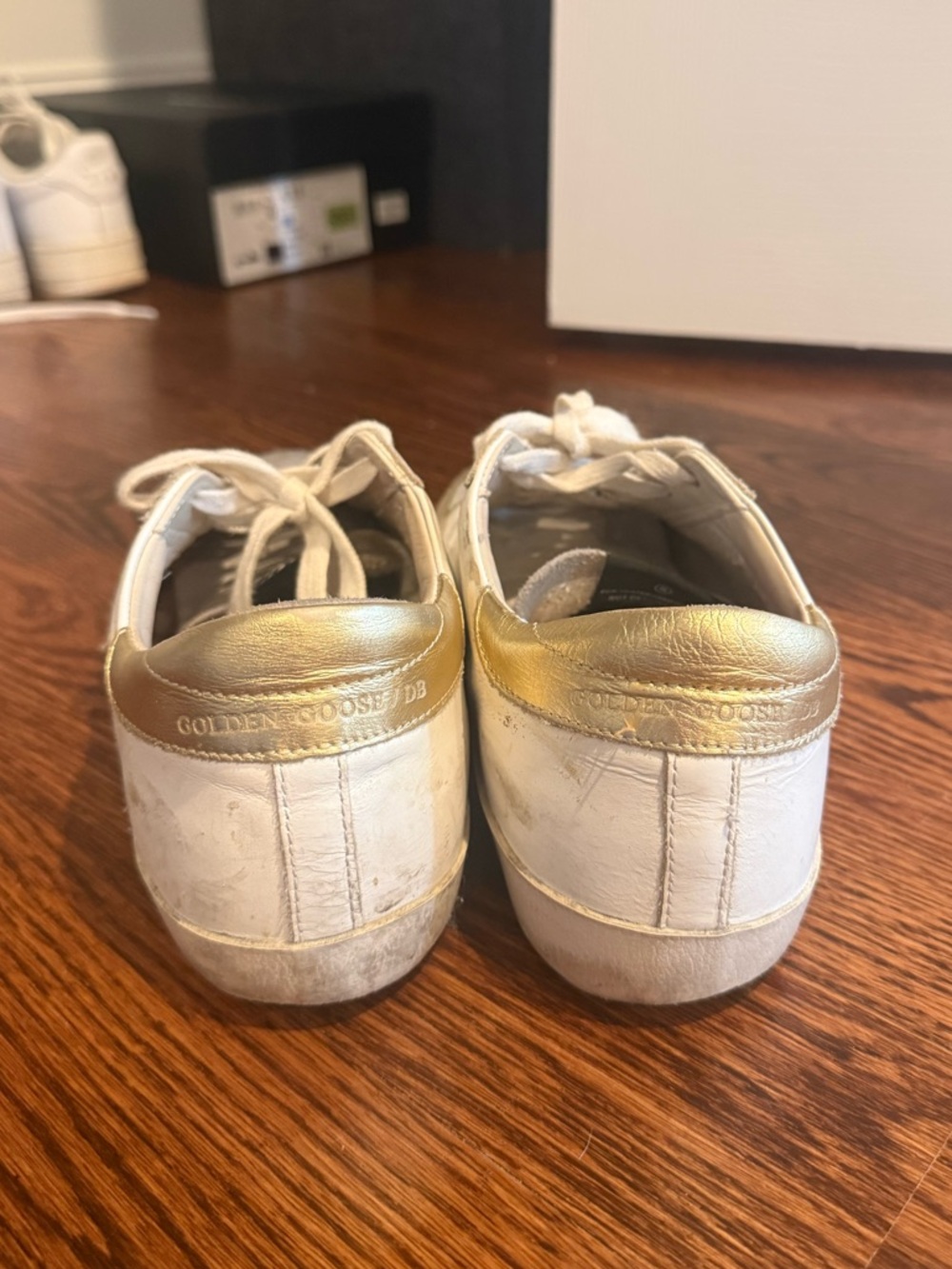 Golden Goose White Sneakers with Pink Star and Gold Heel - Picture 3 of 4